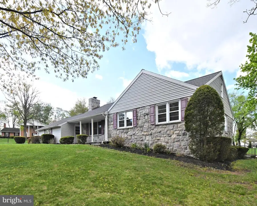 2034 Sunnyside Ave, Pottstown, PA 19464 - #2