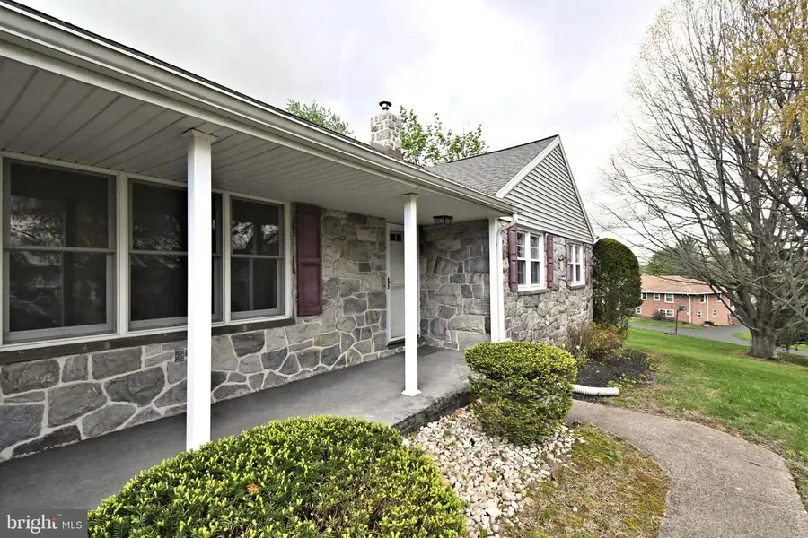 2034 Sunnyside Ave, Pottstown, PA 19464 - #3