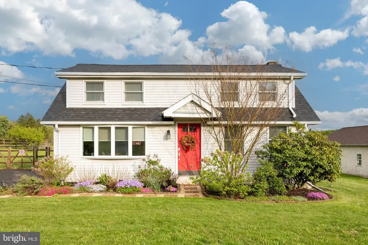2534 Rhoads Rd, Gilbertsville, PA 19525 - #1