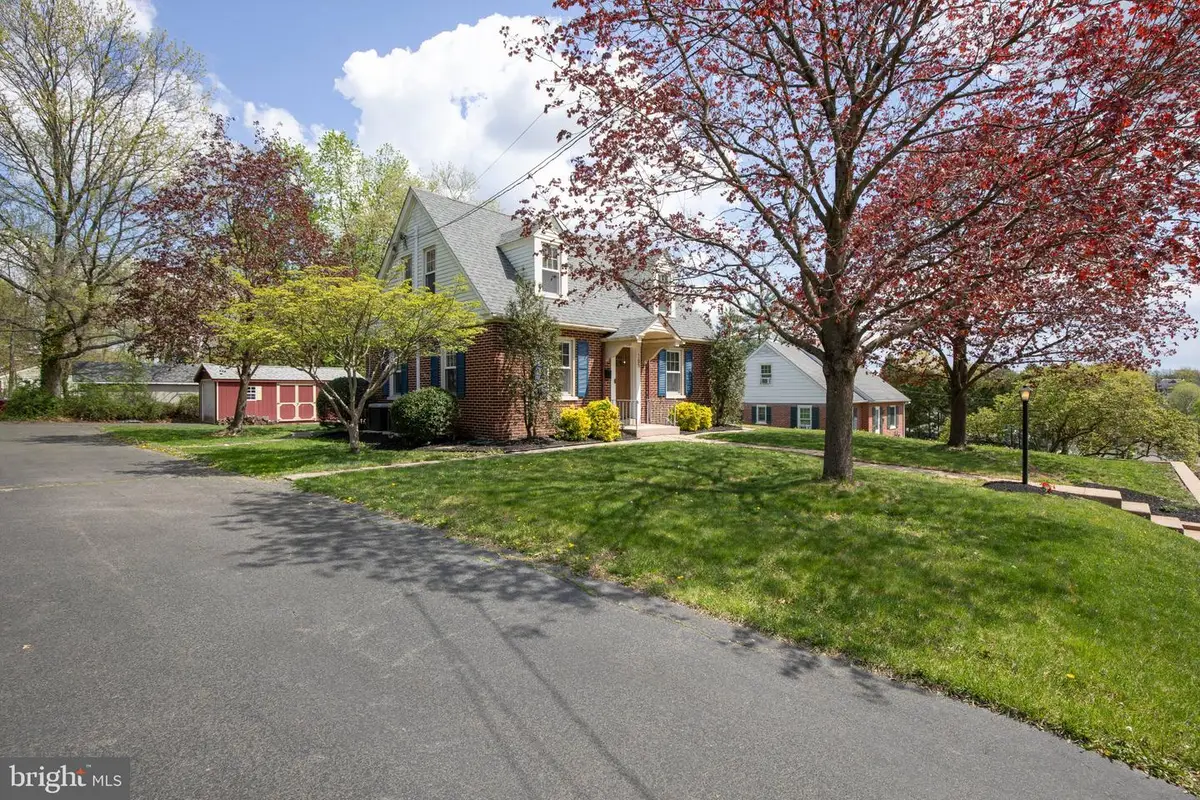 165 4th St, Souderton, PA 18964 - #1
