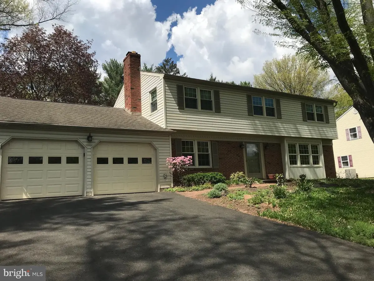353 Colonial Ave, Collegeville, PA 19426 - #1
