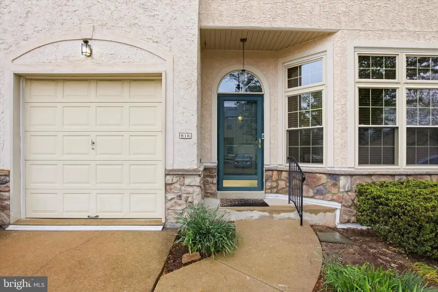 616 Manor Dr, Horsham, PA 19044 - #2