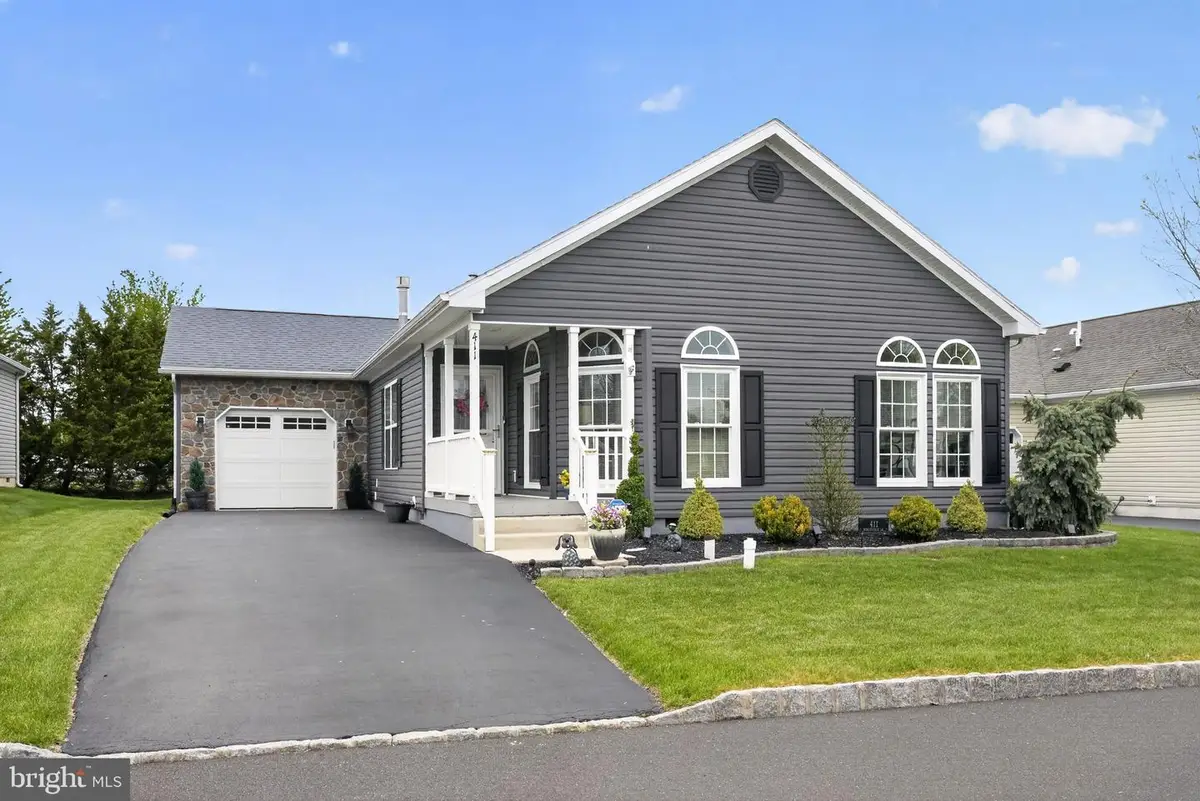 411 Honeysuckle Ln, Blue Bell, PA 19422 - #1