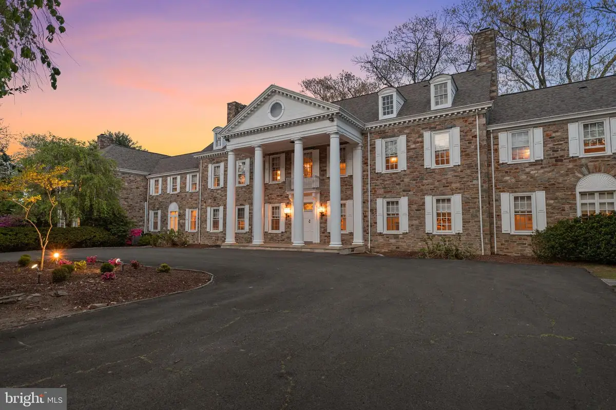 1035 Wright Dr, Huntingdon Valley, PA 19006 - #1