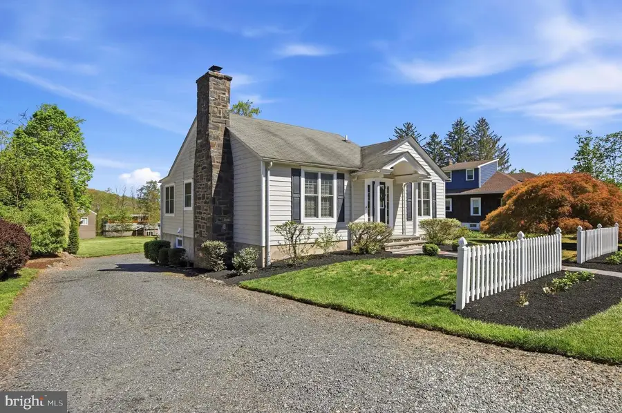 908 Summit Ave, Schwenksville, PA 19473 - #3