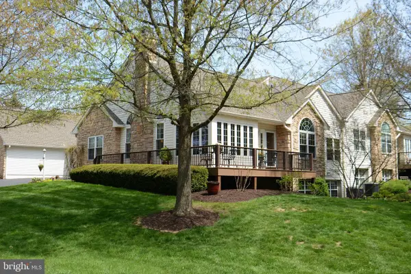 182 Lions Gate Cir, SOUDERTON, PA 18964