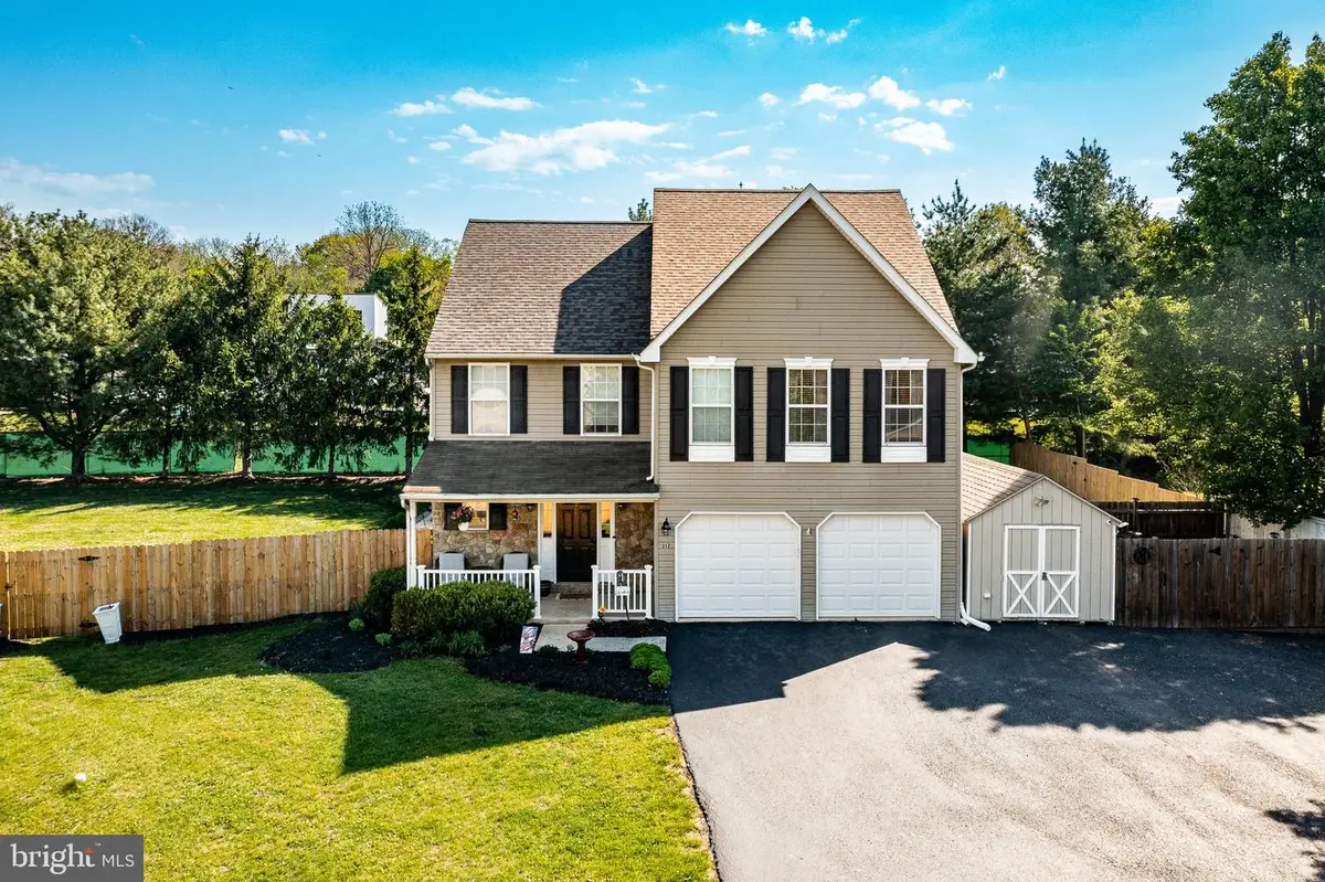 197 W 8th St, Pennsburg, PA 18073 - #1