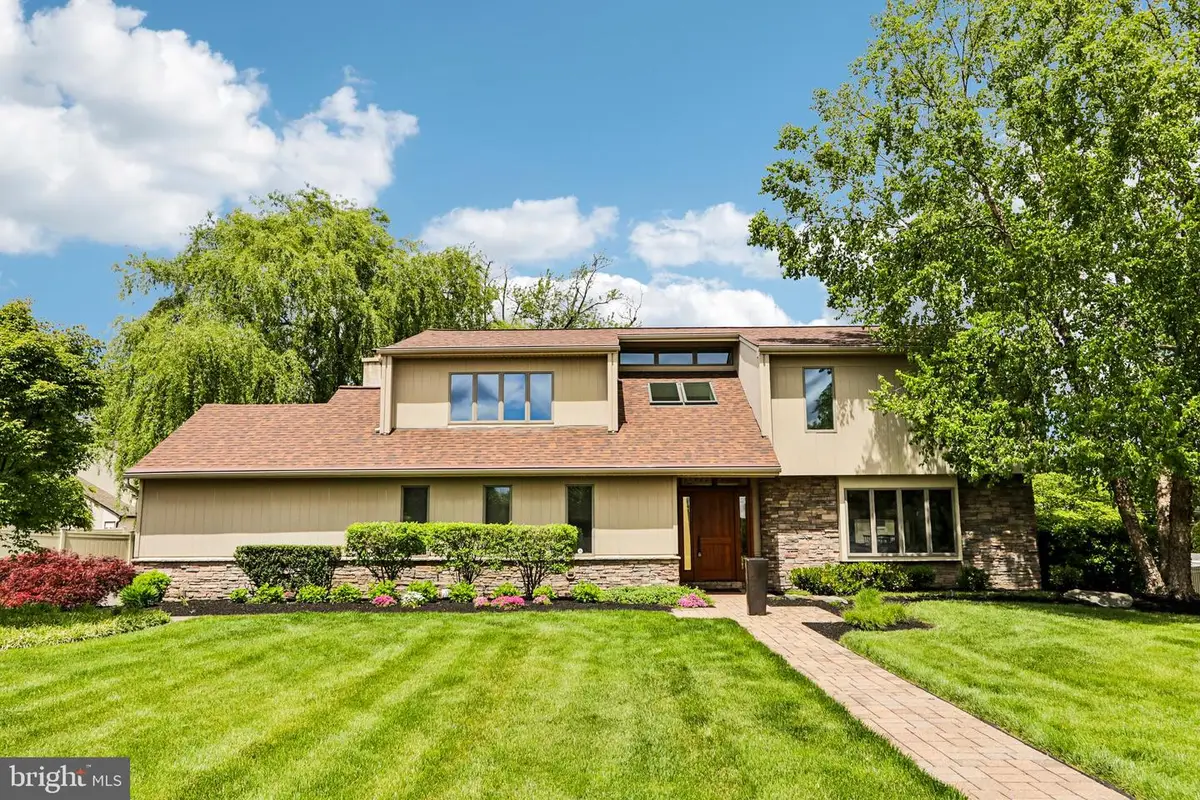 93 Kent Rd, Huntingdon Valley, PA 19006 - #1