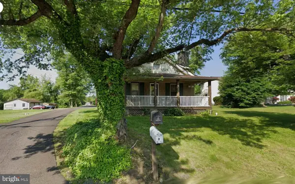 3017 Main St, GREEN LANE, PA 18054
