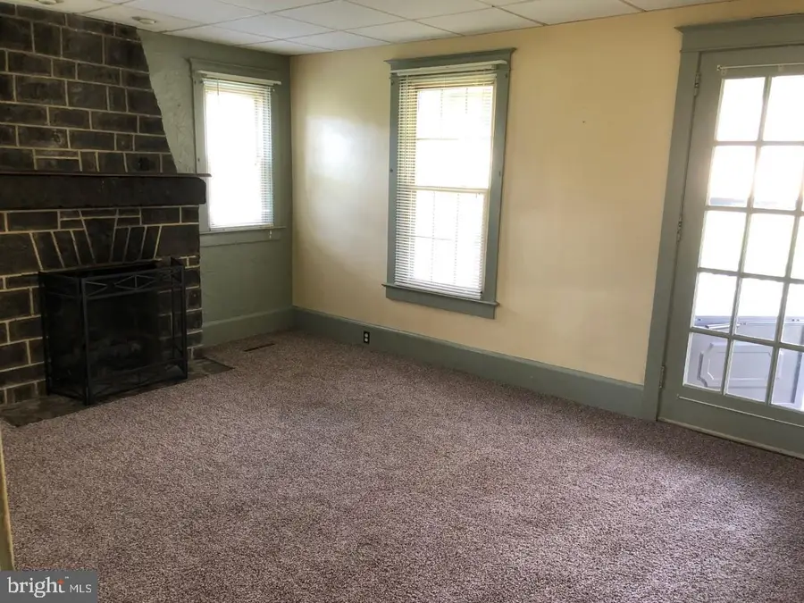 3017 Main St, Green Lane, PA 18054 - #3