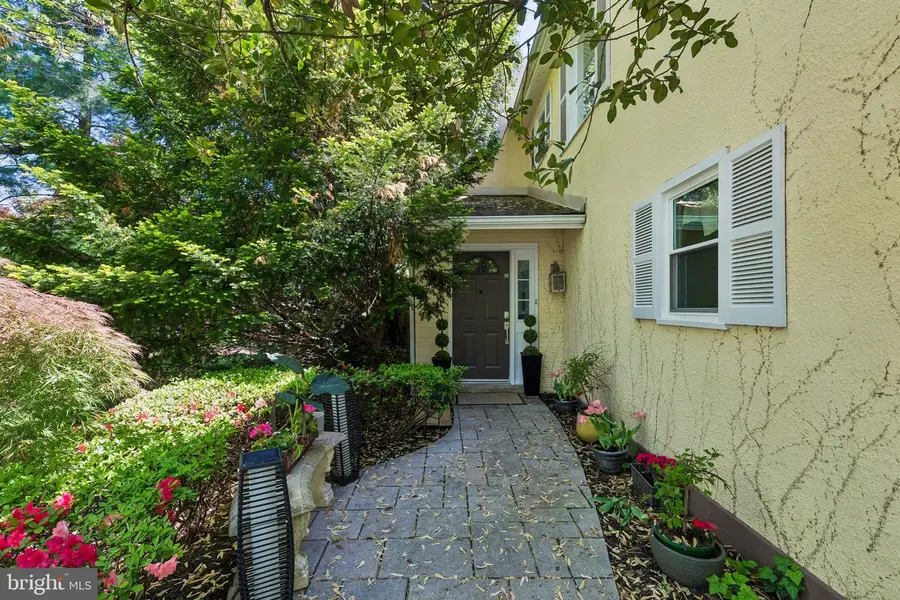 204 Garnet Ln, Bala Cynwyd, PA 19004 - #2