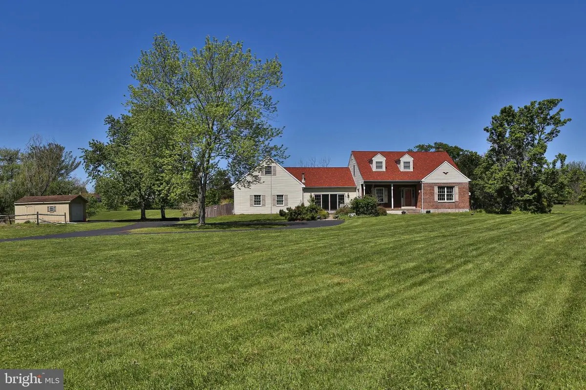 801 Upper Mainland Rd, Harleysville, PA 19438 - #1