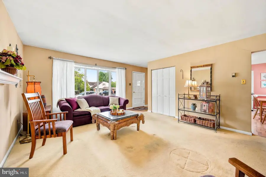 243 Buckboard Rd, Willow Grove, PA 19090 - #3