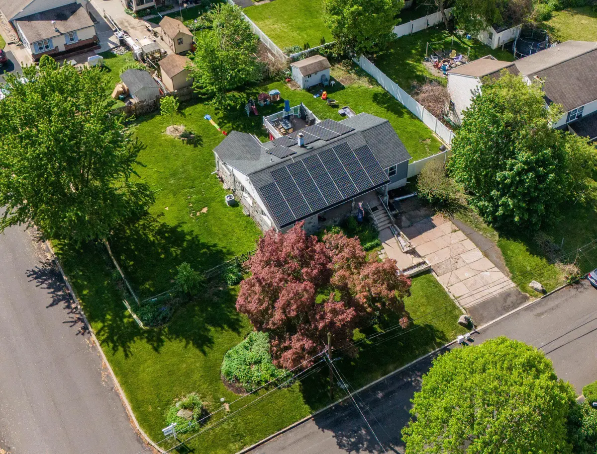 19 Madison Rd, Willow Grove, PA 19090 - #1