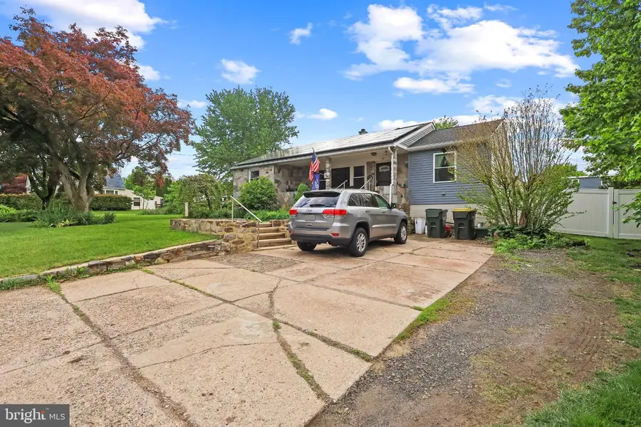19 Madison Rd, Willow Grove, PA 19090 - #2