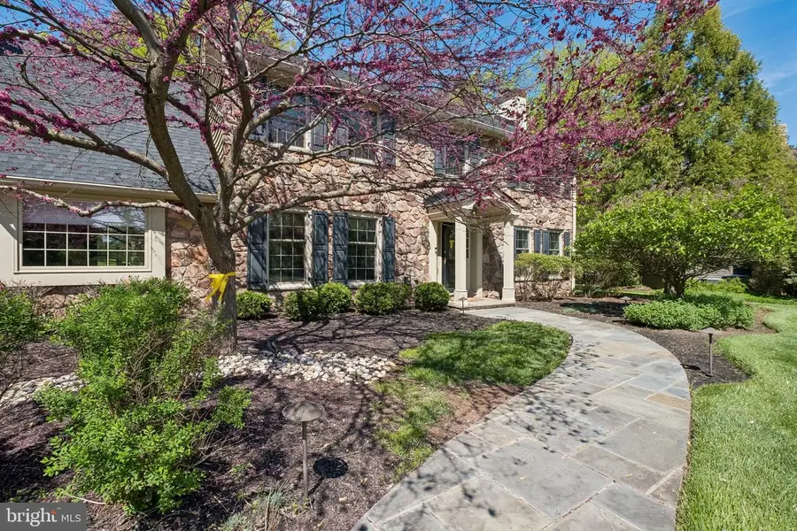 2 Hedgerow Dr, Spring House, PA 19477 - #2