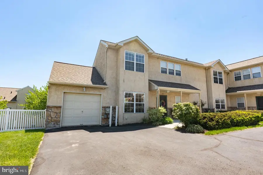 58 Stuart Dr, East Norriton, PA 19401 - #2