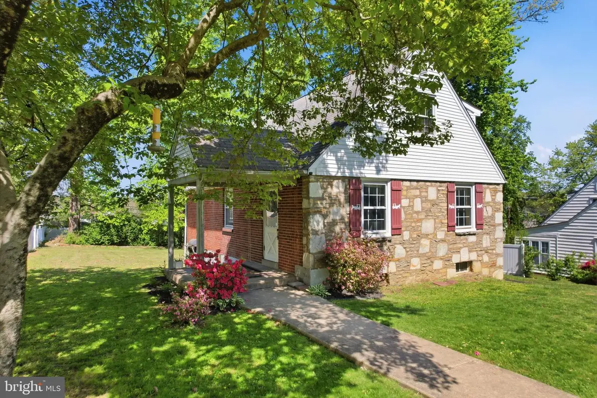 2418 Boyd Rd, Huntingdon Valley, PA 19006 - #1