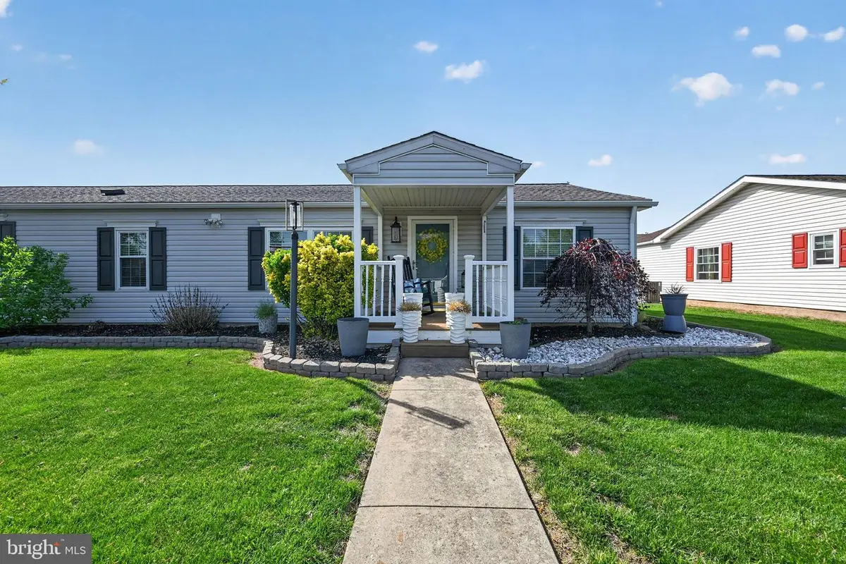 102 Daisy Ln, Royersford, PA 19468 - #1