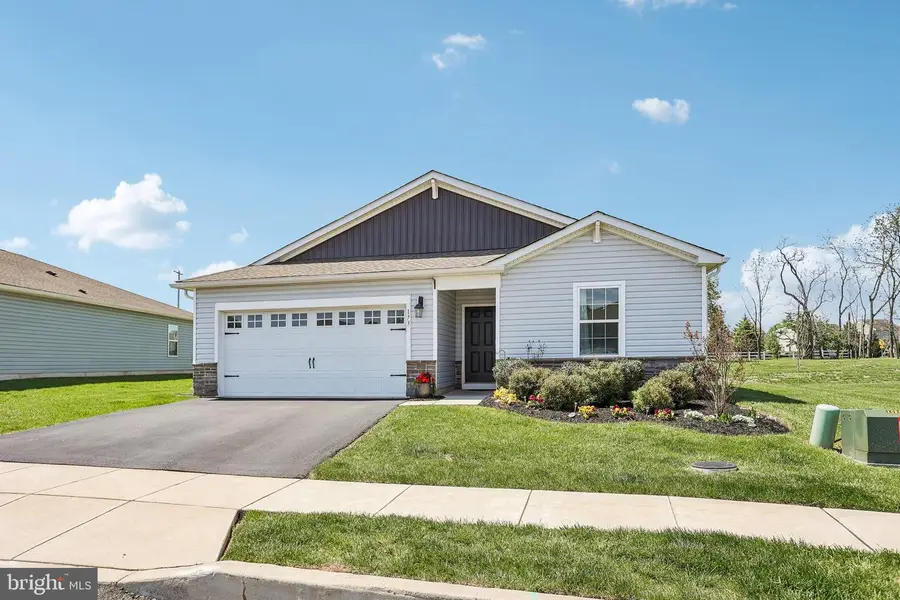 173 Lilly Dr, Pottstown, PA 19464 - #2