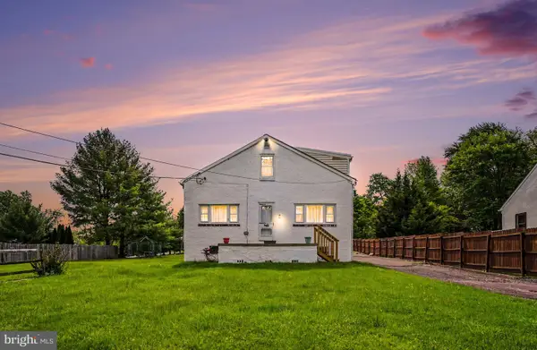 484 Fruit Farm Rd, ROYERSFORD, PA 19468