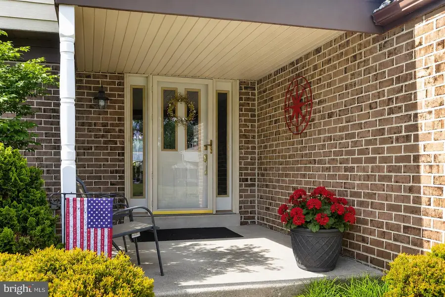 555 Elliott Dr, King Of Prussia, PA 19406 - #2