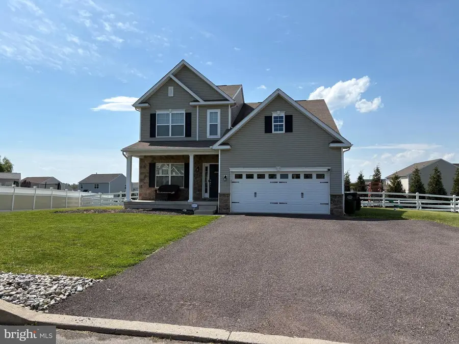 75 Windover Dr, Gilbertsville, PA 19525 - #2