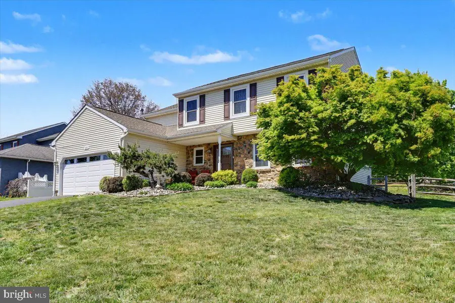 2245 Donna Ln, Pottstown, PA 19464 - #2