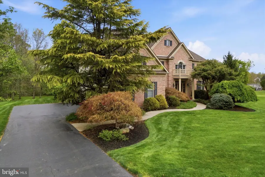 16 Chestnut Ln, North Wales, PA 19454 - #2