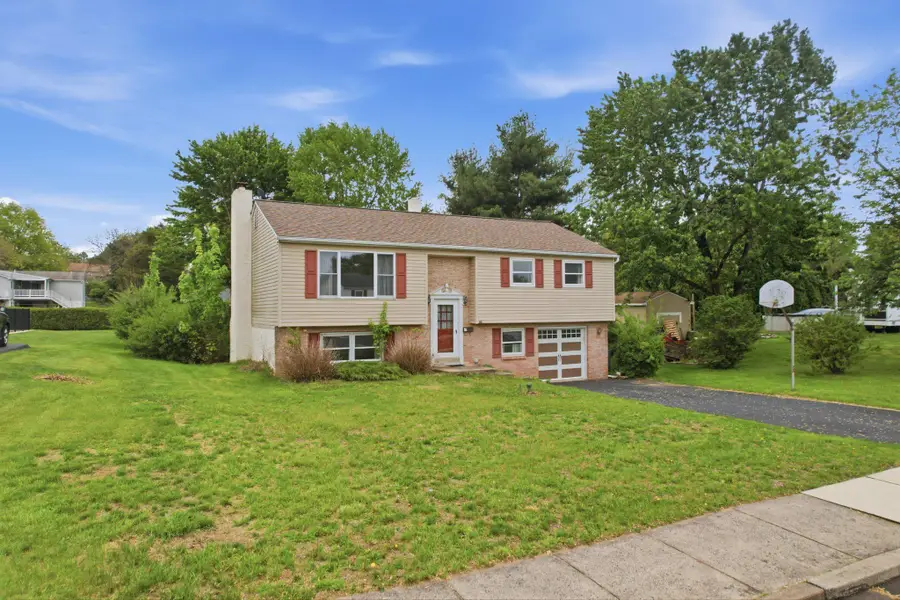 330 Wexford Rd, Red Hill, PA 18076 - #3