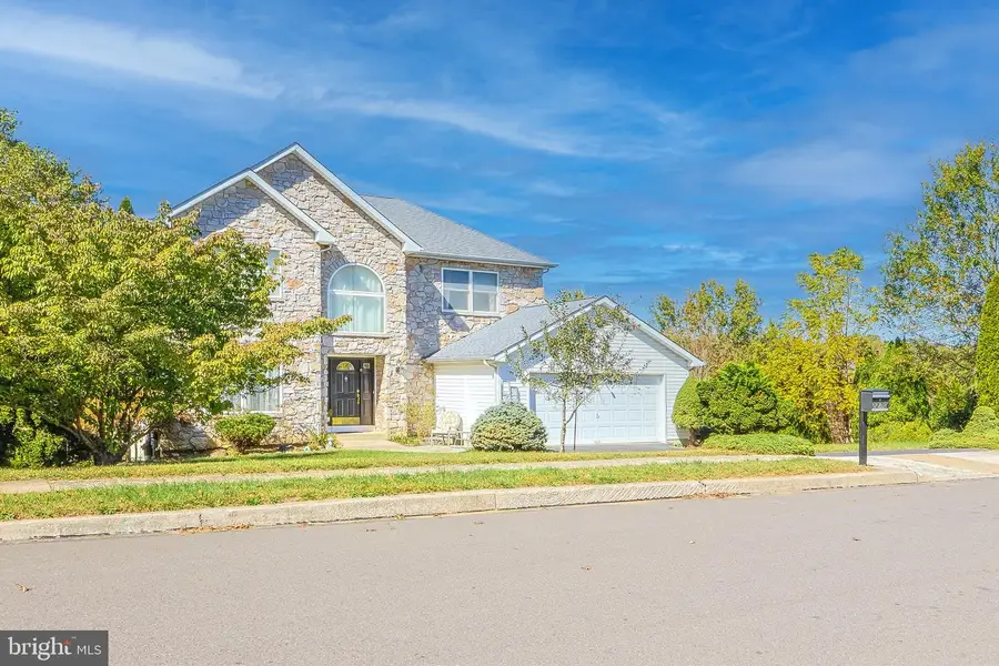 2270 Dale Rd, Huntingdon Valley, PA 19006 - #2