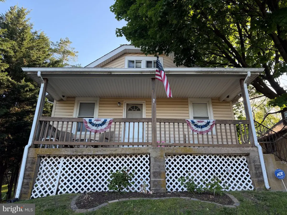494 Grant Ave, Willow Grove, PA 19090 - #1