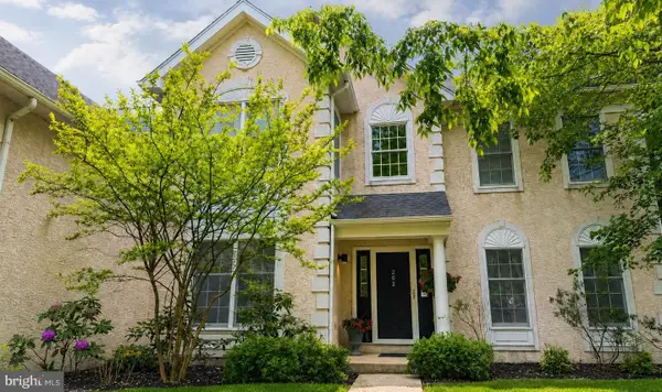 202 Olympic Club Ct, BLUE BELL, PA 19422