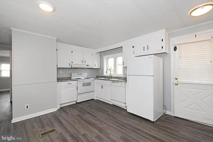 177 Bent Pine Hl, North Wales, PA 19454 - #3