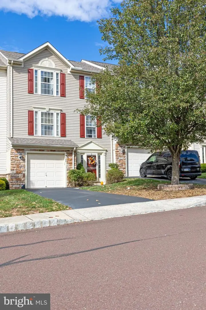 103 Brookview Ln, Pottstown, PA 19464 - #2