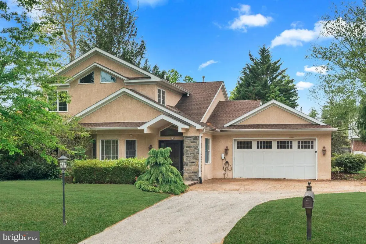 3174 Manor Rd, Huntingdon Valley, PA 19006 - #1