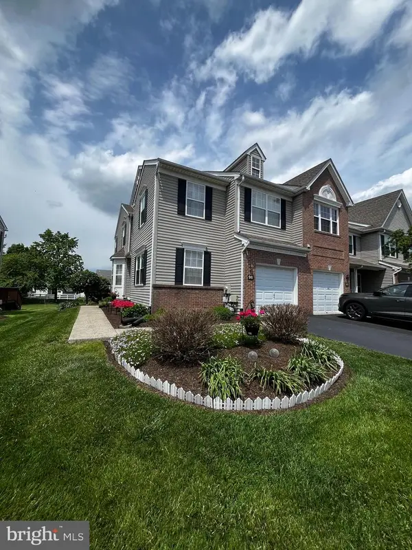 98 Walker Rd, ROYERSFORD, PA 19468