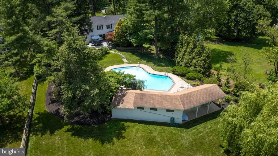 114 Rosewood Dr, Lansdale, PA 19446 - #3