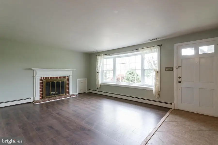 110 Knollwood Dr, Lansdale, PA 19446 - #3