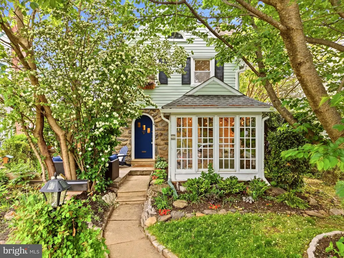 217 Rock Glen Rd, Wynnewood, PA 19096 - #1