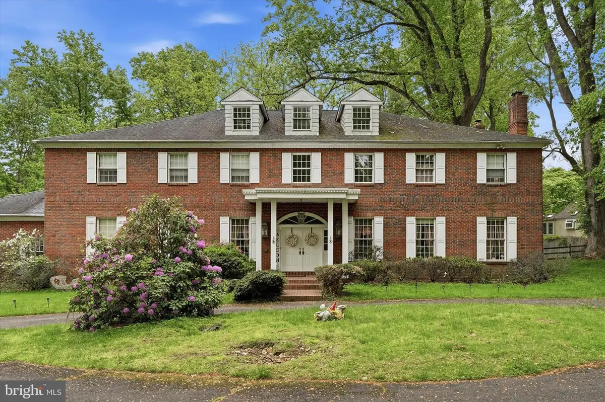 3745 Buck Rd, Huntingdon Valley, PA 19006 - #1