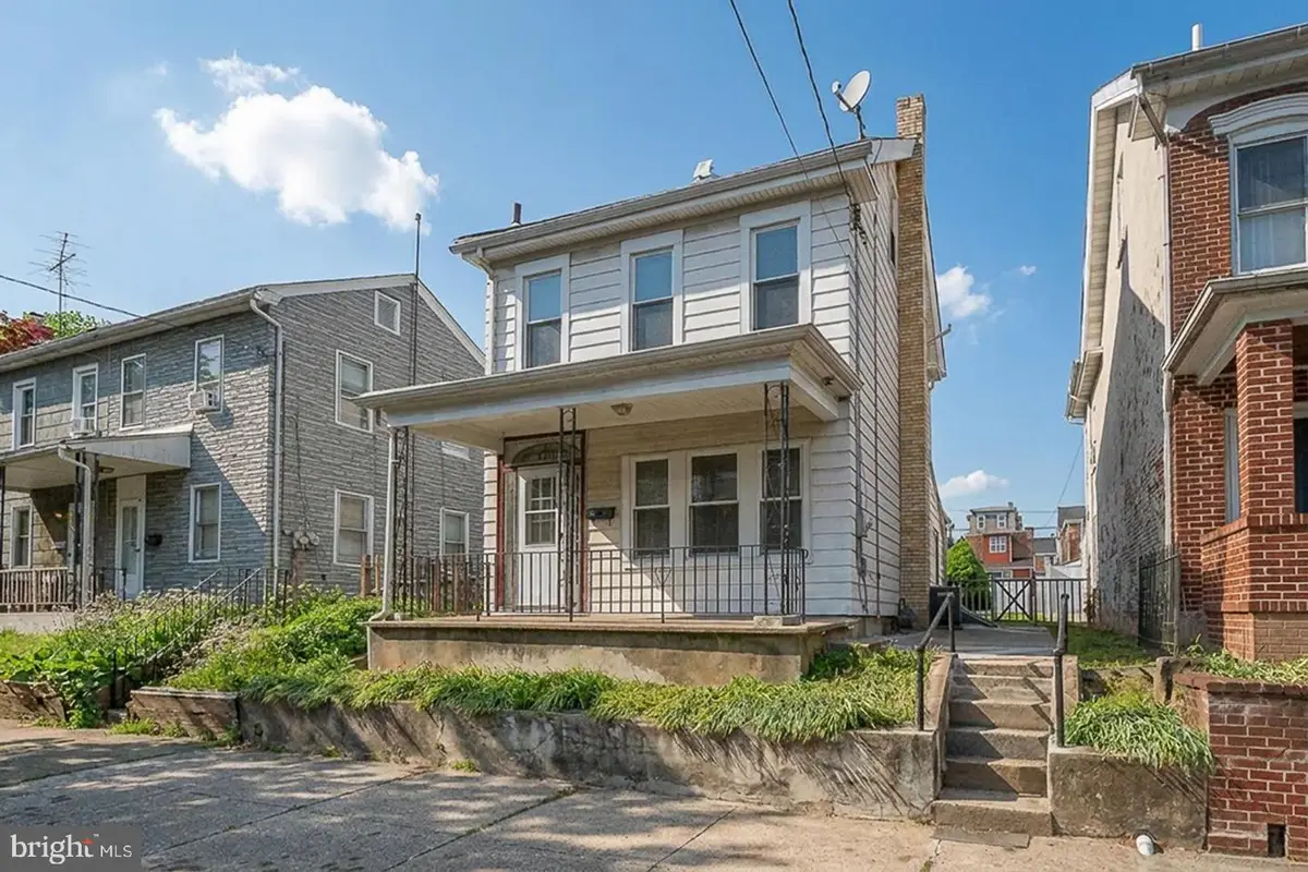 431 Cherry St, Pottstown, PA 19464 - #1