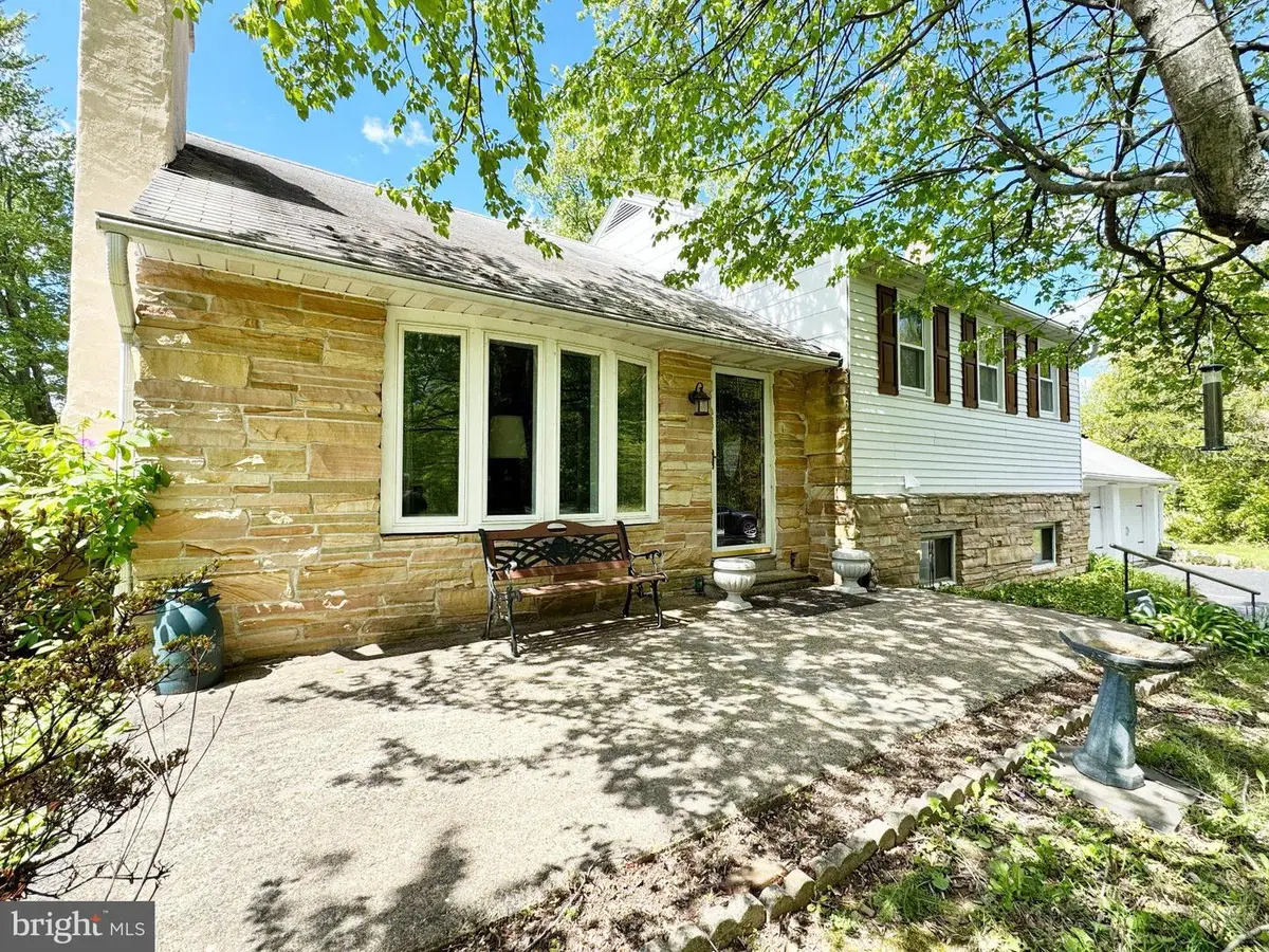 4156 E Campbell Rd E, Pennsburg, PA 18073 - #1