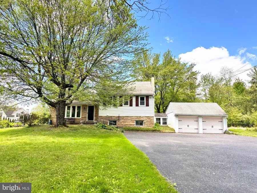 4156 E Campbell Rd E, Pennsburg, PA 18073 - #2