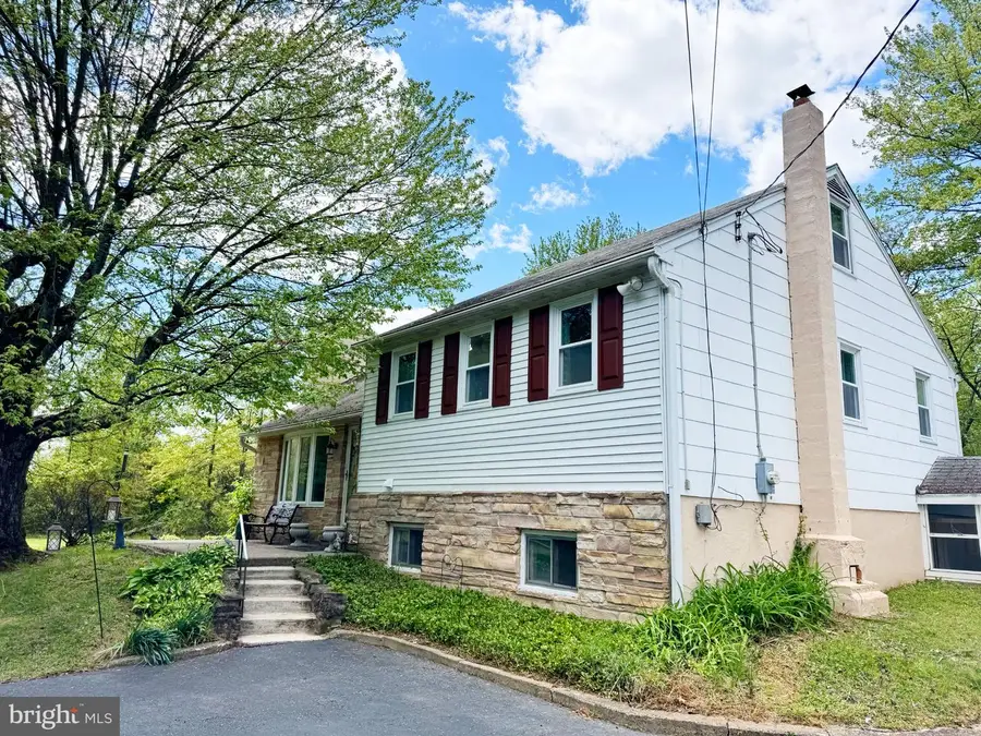 4156 E Campbell Rd E, Pennsburg, PA 18073 - #3