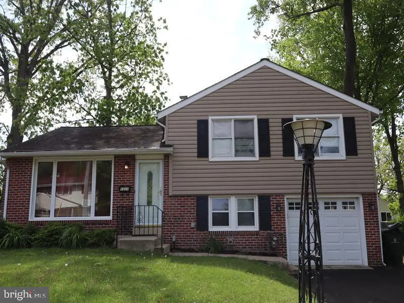 1317 Fitzwatertown Rd, Abington, PA 19001 - #1