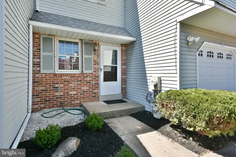 118 Jonathan Dr, North Wales, PA 19454 - #2