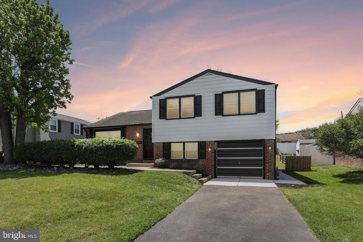 2960 Sunnycrest Rd, Willow Grove, PA 19090 - #1