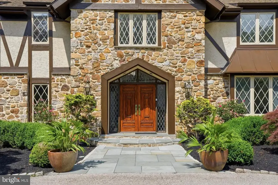 1137 Springmont Cir, Bryn Mawr, PA 19010 - #2