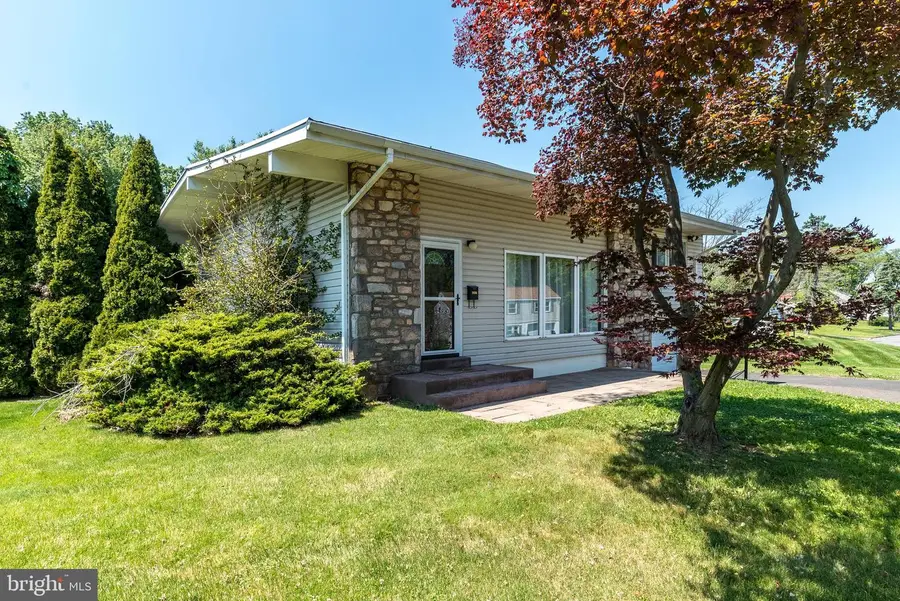 1036 Nash Ave, Lansdale, PA 19446 - #2